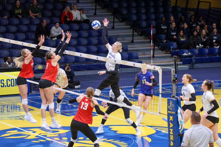 NCAA volleyball appearance extra special for former Sioux Falls Washington standout Sydni Schetnan